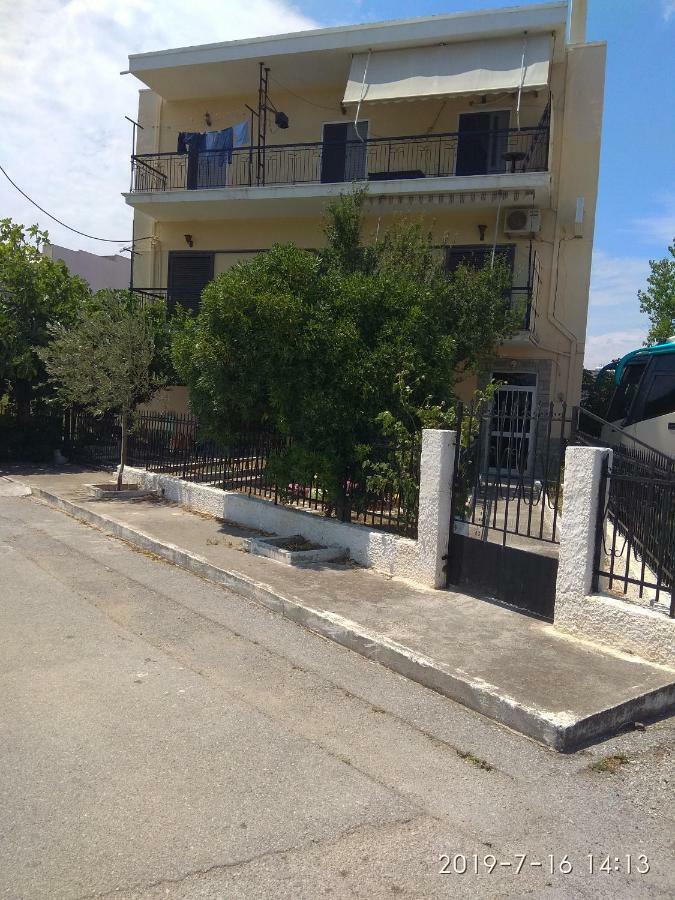 Krokos House Aliveri